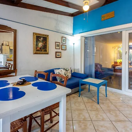 Appartement Gorgeous In With Wifi